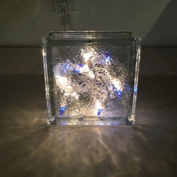 New, DALLAS COWBOYS light up glass block hand painted. - Picture 4 of 5